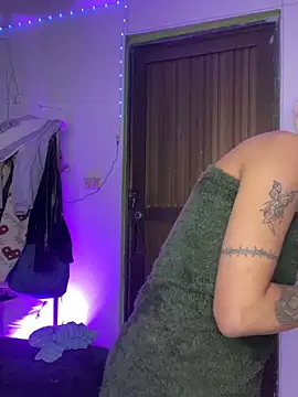 suky_pou live sex cam