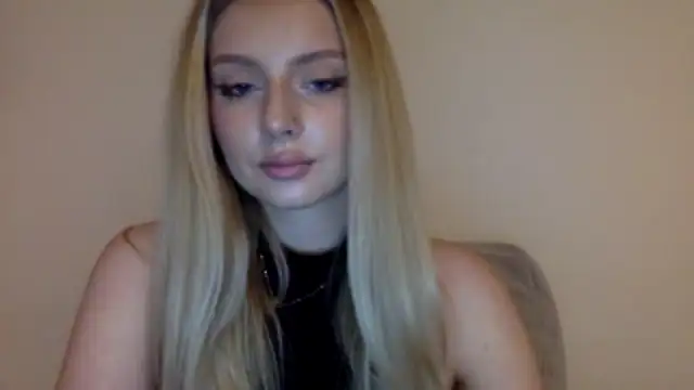 MayaWetDream's cam snapshot