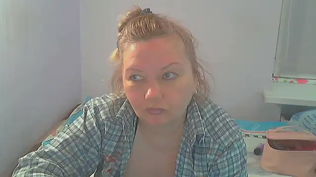 Lusi-777 live sex cam