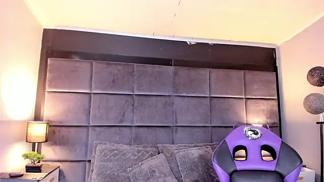 CHERRYY_BOMB_'s cam snapshot