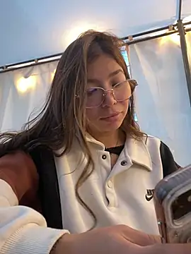 Maddy_Piink's cam snapshot