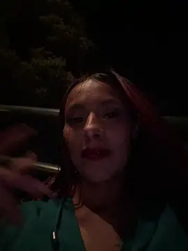 Emily-Fire's cam snapshot