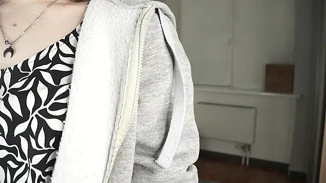 HattieGenualdi's cam snapshot