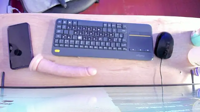 BarbieHannaB_'s cam snapshot