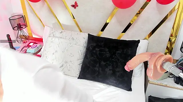 Luna_Naughty1 live sex cam