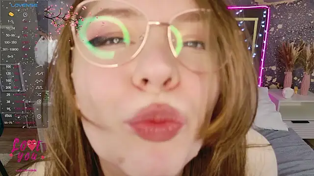 Moon__Bunny live sex cam