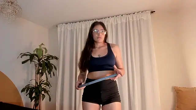 liaa_moretti_'s cam snapshot