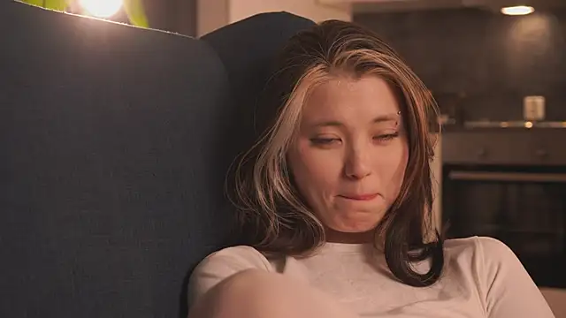 EleniRoeber live sex cam