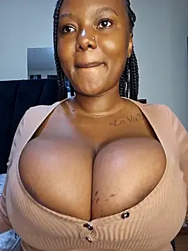 africanpearl__'s cam snapshot