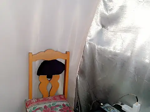 slutty_whore_anne live sex cam