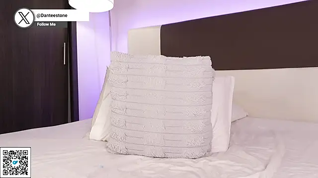 DanteeStone live sex cam