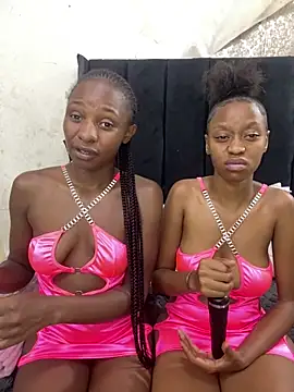 SexyPetitex25 live sex cam