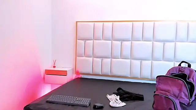 Violetta-foxx's cam snapshot