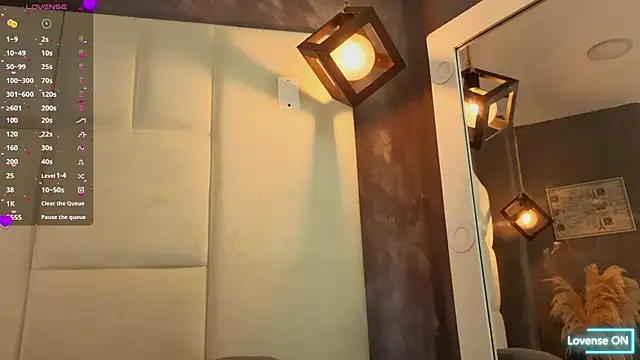 sara_puerta__'s cam snapshot