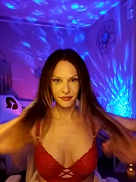 Luna_Kitanna live sex cam