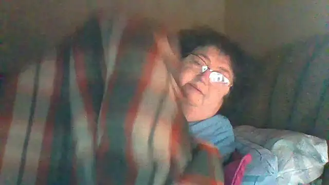 MilaSky5303's cam snapshot