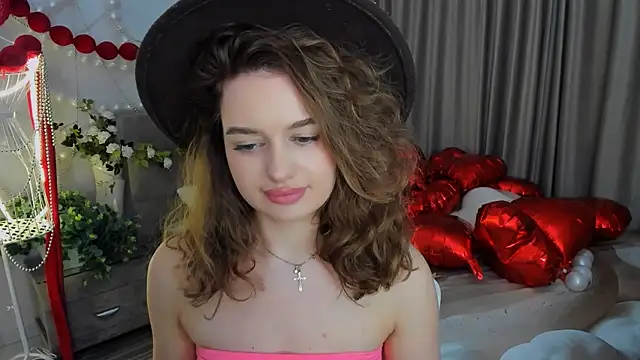 MiracleCurly live sex cam