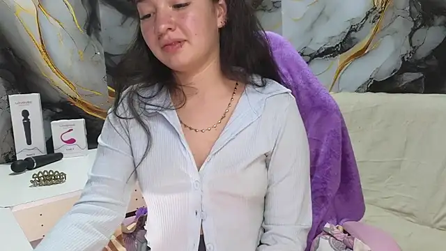 lilimini032 live sex cam