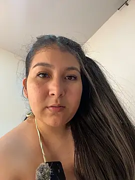 evelyn_1702's cam snapshot