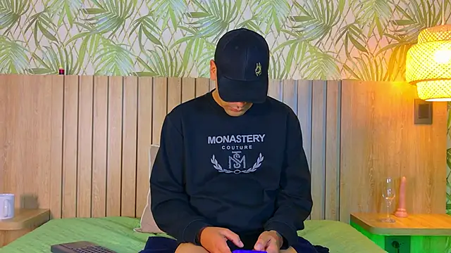 TommyBlue_'s cam snapshot