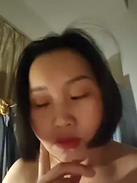 __BingBing__'s cam snapshot