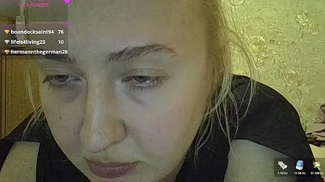 CurvyWild_Lady30's cam snapshot