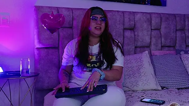 MiiaBlumm_'s cam snapshot