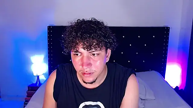 Aaron_Mackenzy's cam snapshot