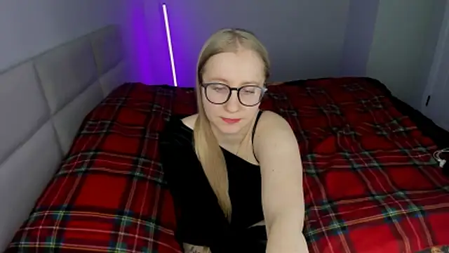 MilanaJune's cam snapshot