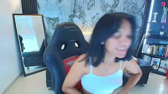 Nanami_19's cam snapshot