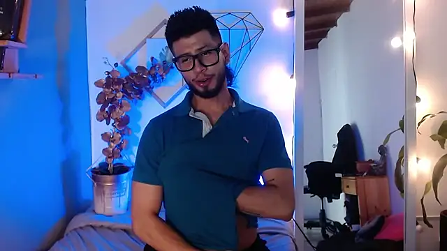 Colby_brown03's cam snapshot