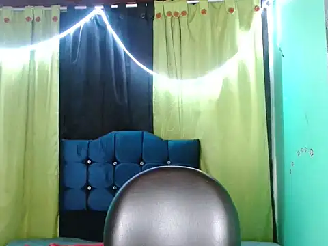 Violettadreams's cam snapshot