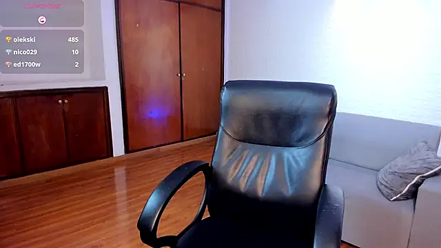 Saara_Corraless's cam snapshot