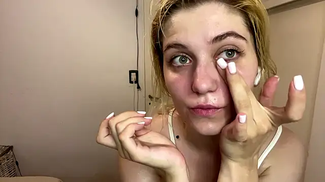 Sophiasnarl's cam snapshot