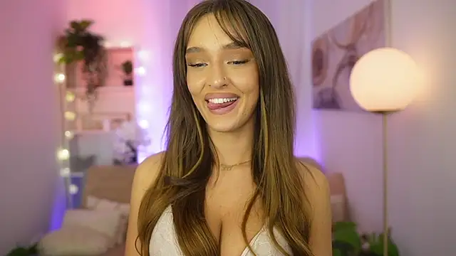 Clara_Nia's cam snapshot