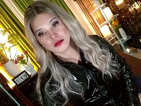 Queen_kendalx19 live sex cam