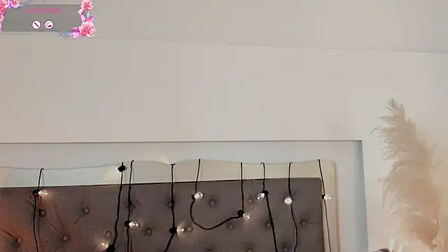 lea_walkerr's cam snapshot