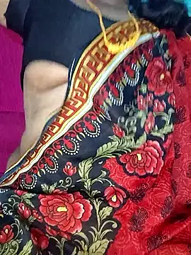 TamilSembaruthi143's cam snapshot