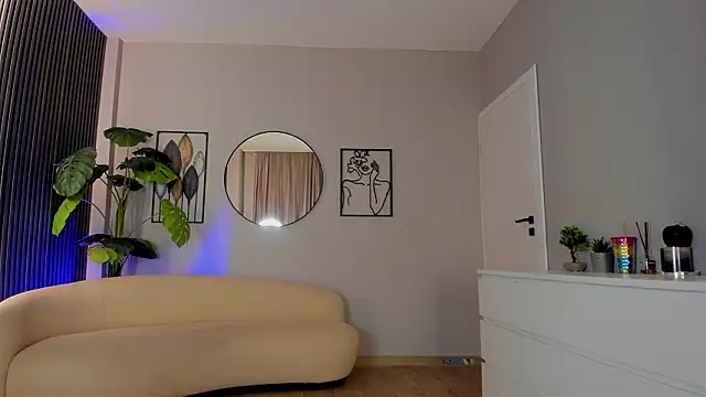 MissObsidian's cam snapshot