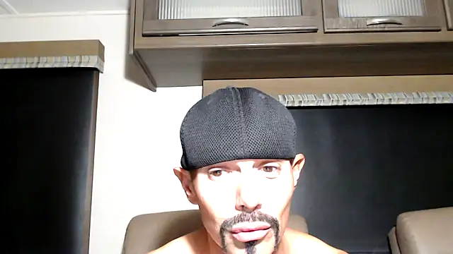 ThickD2C live sex cam