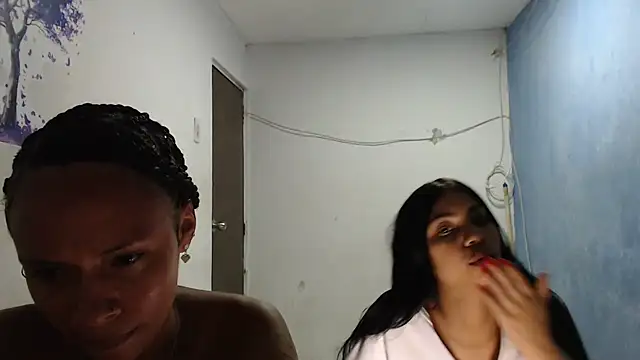 ricaslatinas1 live sex cam