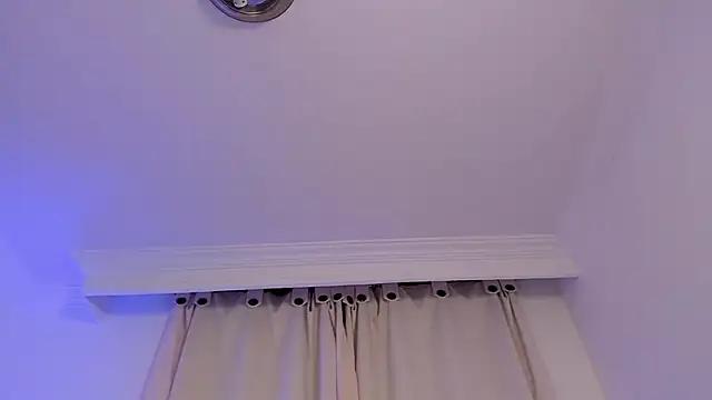 canelleGarces's cam snapshot