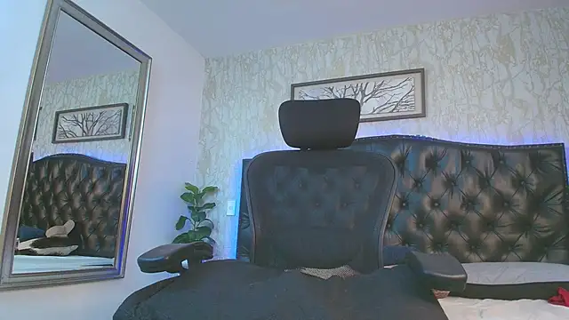 Lander_Cruz live sex cam