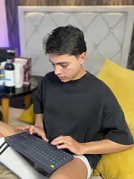 Samu_Hott live sex cam