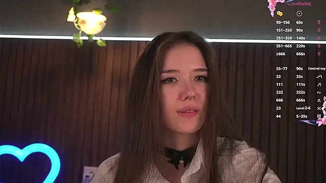 tinyanie live sex cam