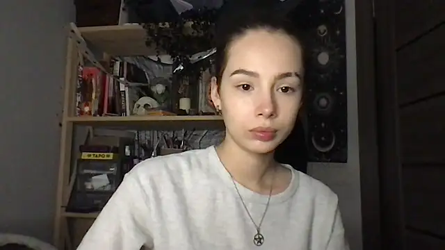 Yuna5343 live sex cam