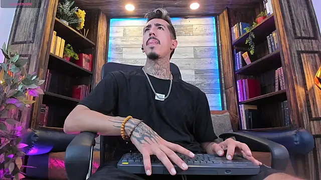 Donovan_Desmond live sex cam