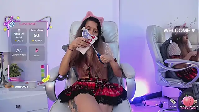 Goddess__Lilith live sex cam