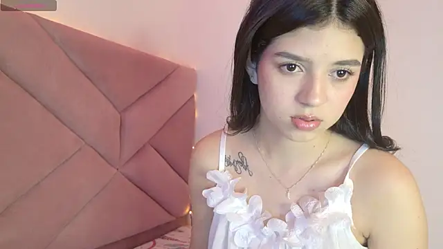 eva_sin18 live sex cam