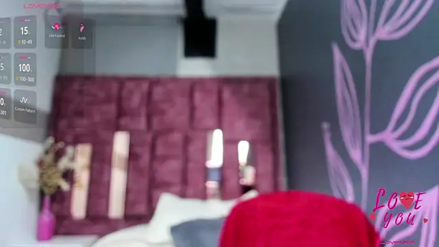 Kiara_Fox__ live sex cam